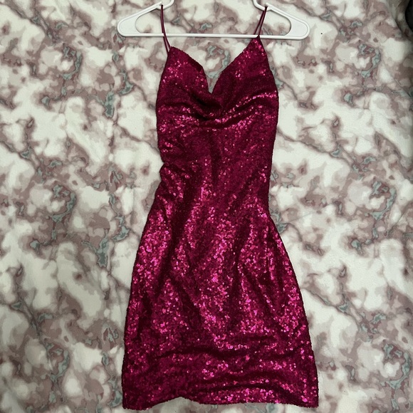Size Small- Pink fuchsia sequin dress - Picture 4 of 6